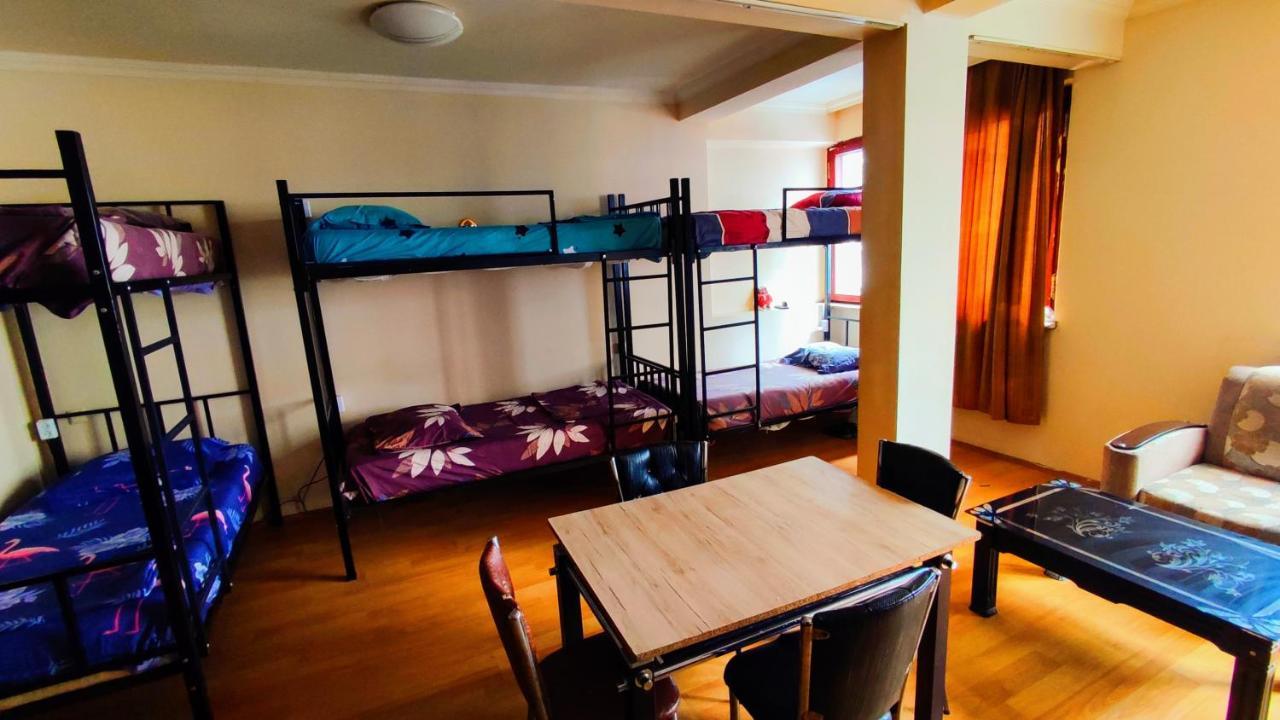 Masala Hostel Μπατούμι Εξωτερικό φωτογραφία