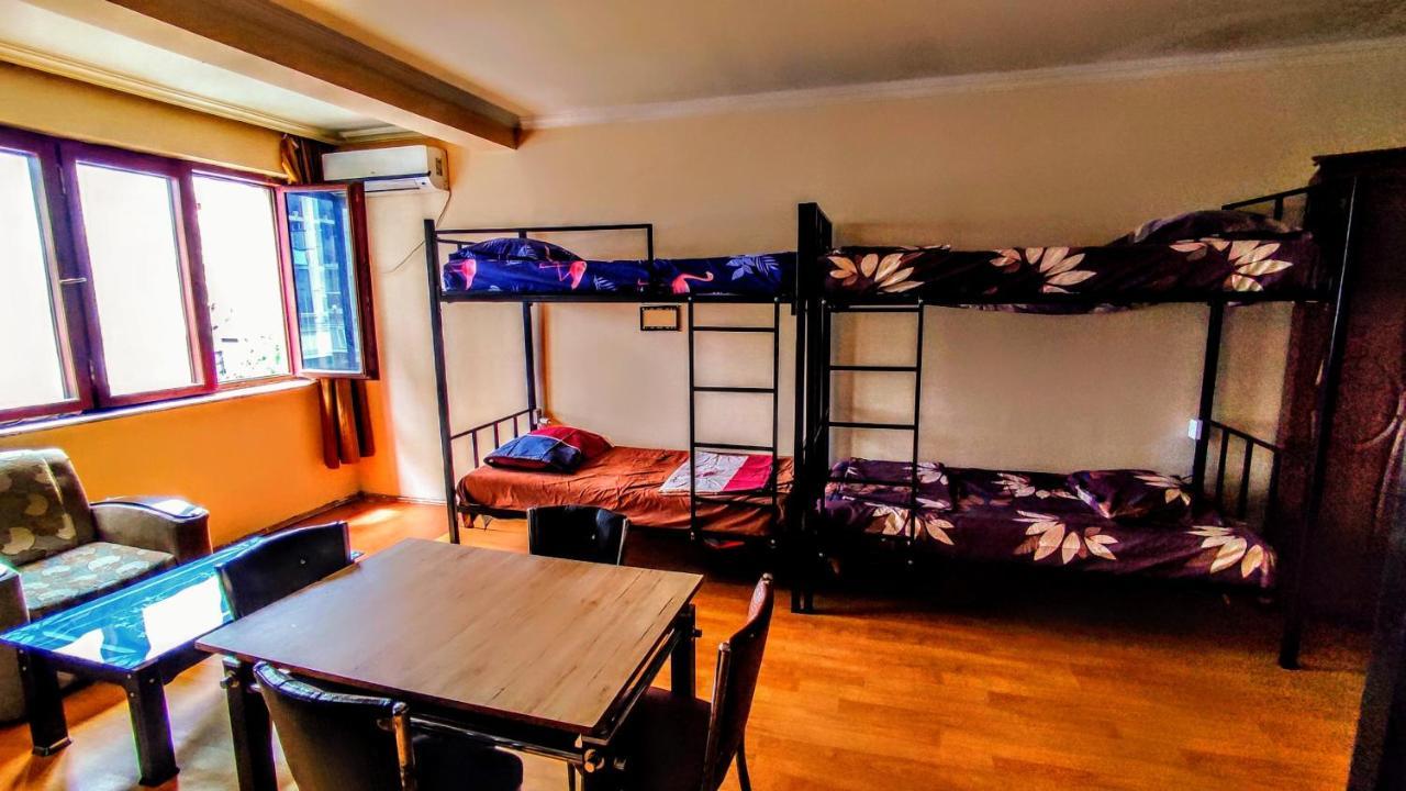 Masala Hostel Μπατούμι Εξωτερικό φωτογραφία