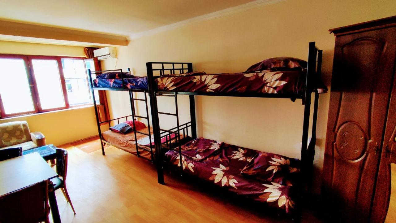 Masala Hostel Μπατούμι Εξωτερικό φωτογραφία